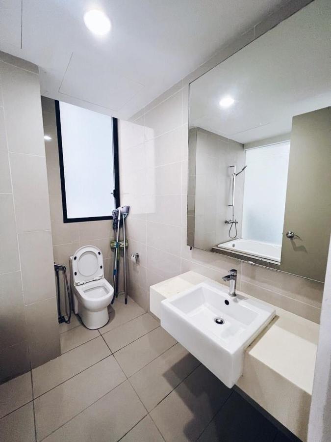 Connected Train 3 Bedrooms - Above Klgateway Mall 14 Kuala Lumpur Extérieur photo