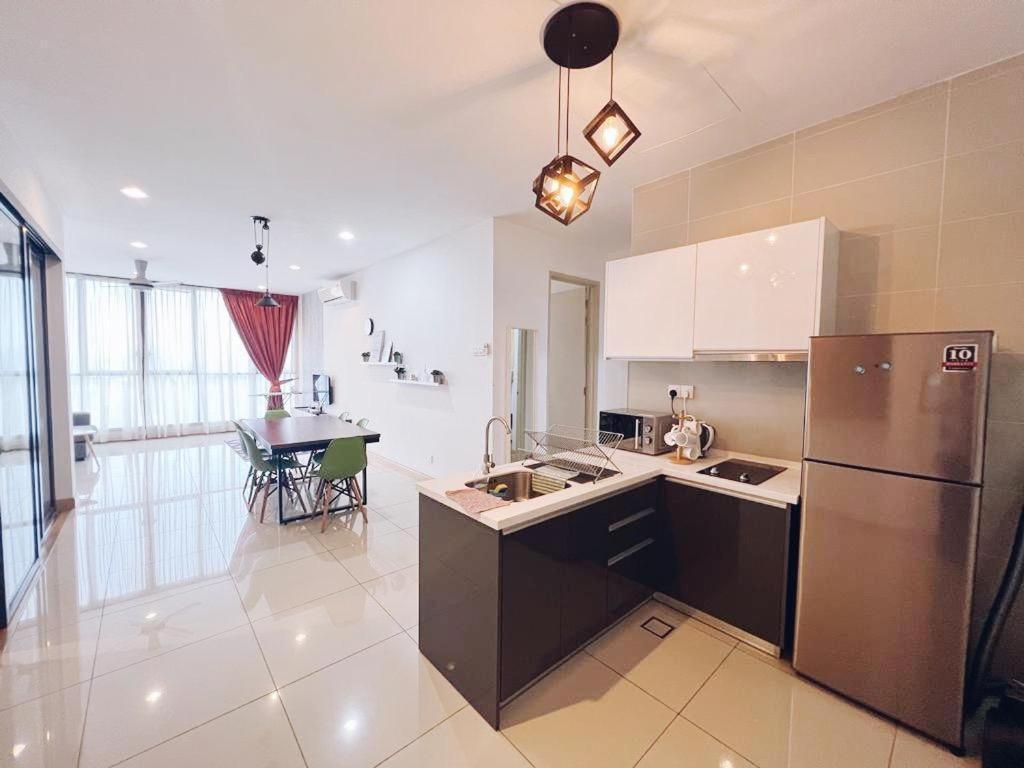 Connected Train 3 Bedrooms - Above Klgateway Mall 14 Kuala Lumpur Extérieur photo